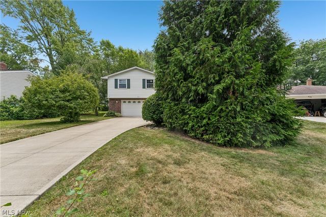 644 Wellfleet Drive, Bay Village, OH 44140