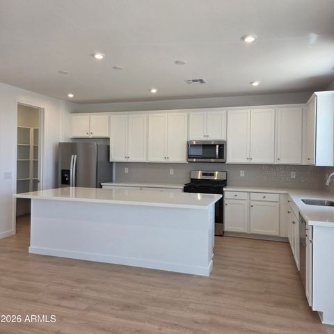 3009 E Villa Avenue, San Tan Valley, AZ 85143