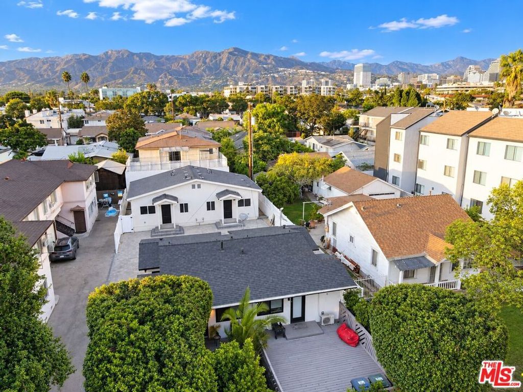 559 Oak Street, Glendale, CA 91204 — exterior