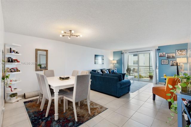 321 SE 3rd St 502, Dania Beach, FL 33004