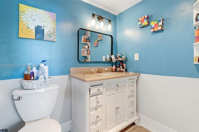 321 SE 3rd St 502, Dania Beach, FL 33004