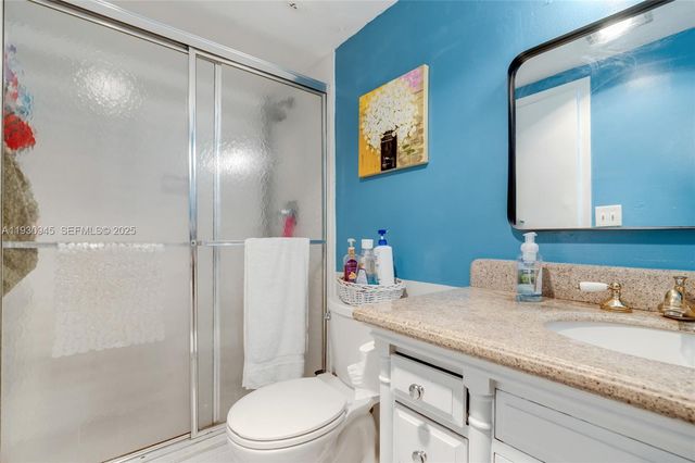 321 SE 3rd St 502, Dania Beach, FL 33004