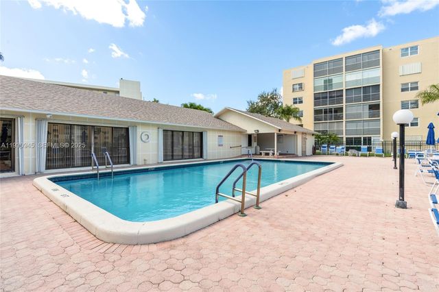 321 SE 3rd St 502, Dania Beach, FL 33004