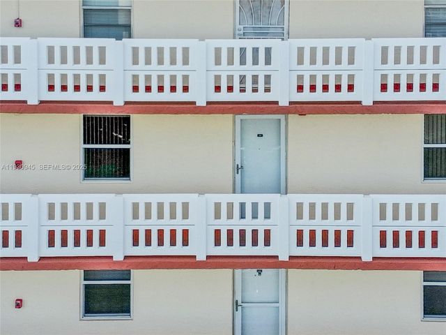 321 SE 3rd St 502, Dania Beach, FL 33004