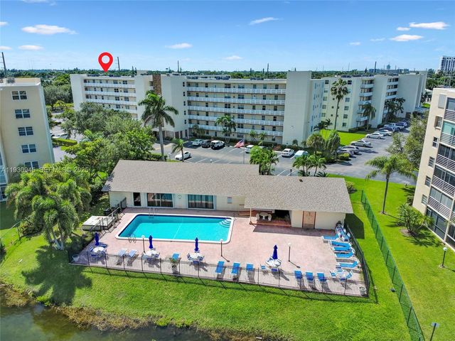 321 SE 3rd St 502, Dania Beach, FL 33004