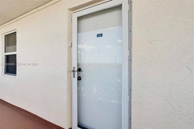 321 SE 3rd St 502, Dania Beach, FL 33004