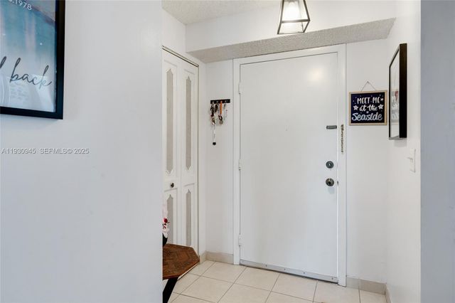 321 SE 3rd St 502, Dania Beach, FL 33004