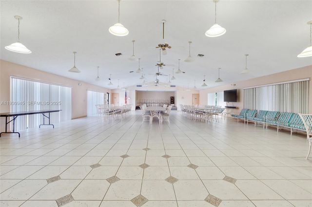 321 SE 3rd St 502, Dania Beach, FL 33004