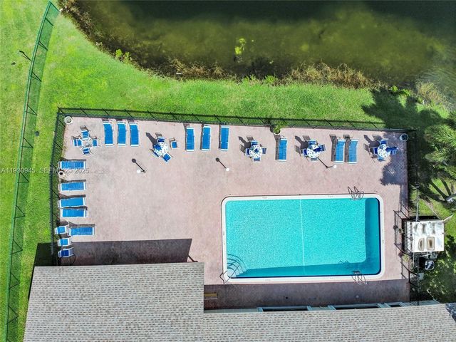 321 SE 3rd St 502, Dania Beach, FL 33004