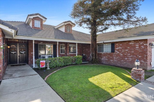 13001 Monarch Palm Avenue, Bakersfield, CA 93314