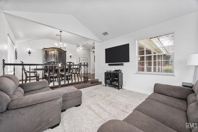 13001 Monarch Palm Avenue, Bakersfield, CA 93314