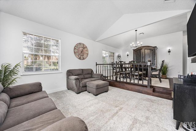 13001 Monarch Palm Avenue, Bakersfield, CA 93314