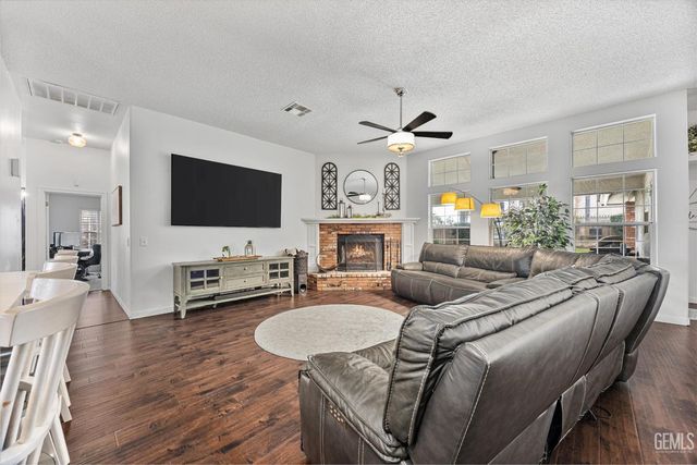 13001 Monarch Palm Avenue, Bakersfield, CA 93314