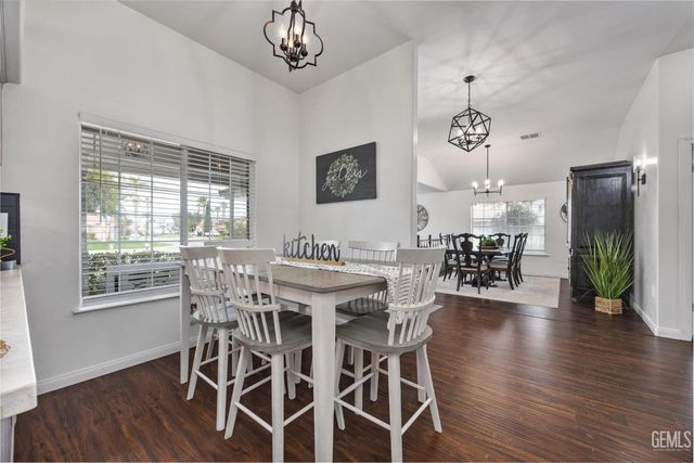 13001 Monarch Palm Avenue, Bakersfield, CA 93314