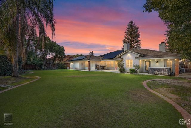 13001 Monarch Palm Avenue, Bakersfield, CA 93314