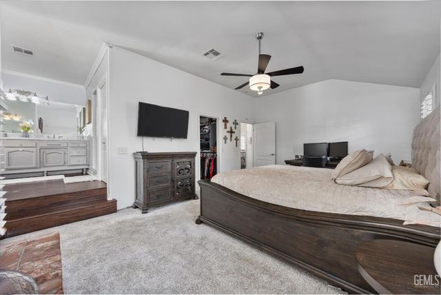 13001 Monarch Palm Avenue, Bakersfield, CA 93314