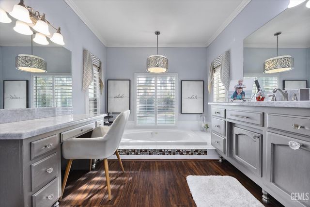 13001 Monarch Palm Avenue, Bakersfield, CA 93314