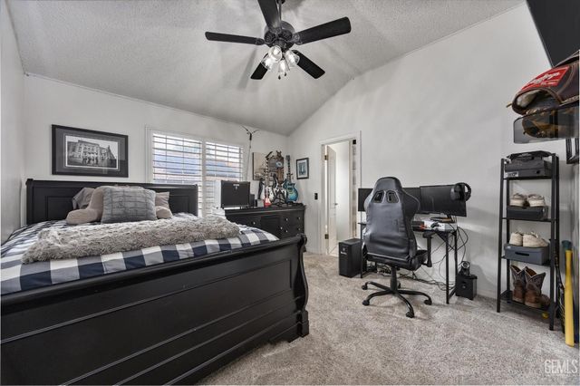 13001 Monarch Palm Avenue, Bakersfield, CA 93314