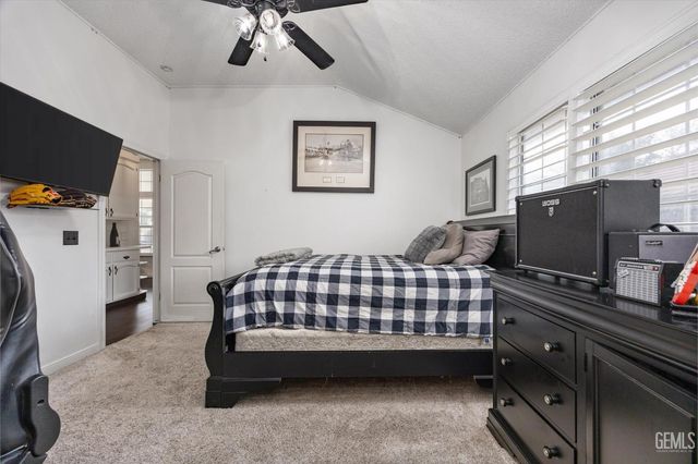 13001 Monarch Palm Avenue, Bakersfield, CA 93314