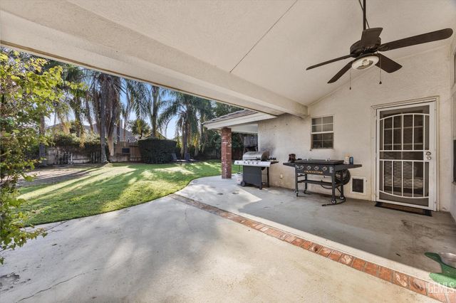 13001 Monarch Palm Avenue, Bakersfield, CA 93314