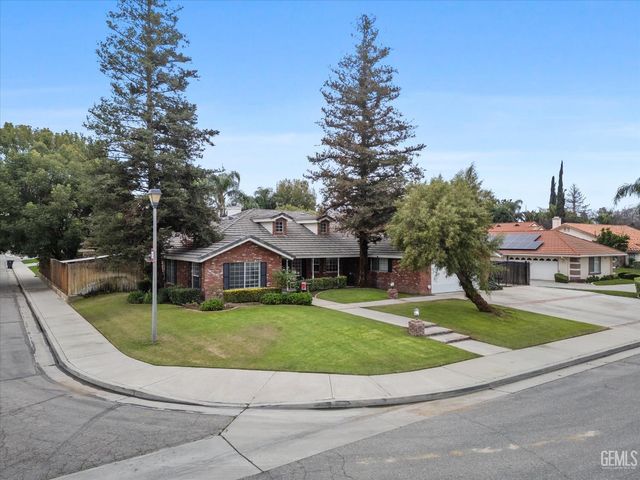 13001 Monarch Palm Avenue, Bakersfield, CA 93314