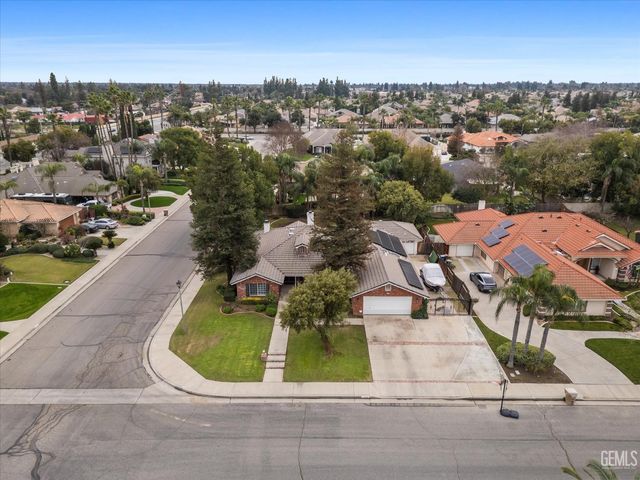 13001 Monarch Palm Avenue, Bakersfield, CA 93314