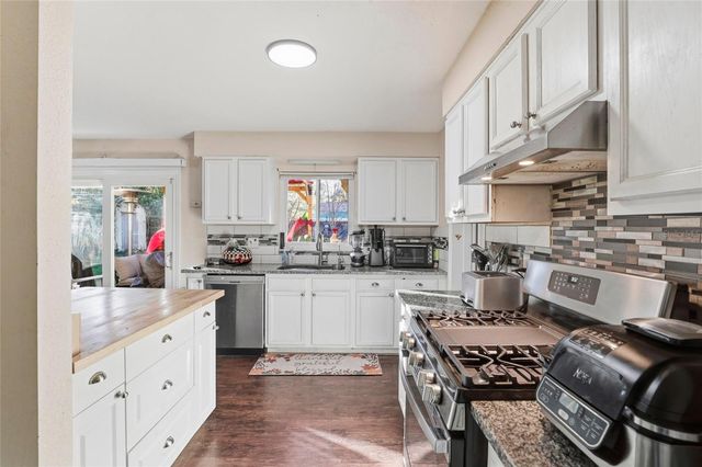 2715 NW 55TH BOULEVARD, Gainesville, FL 32653