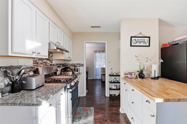 2715 NW 55TH BOULEVARD, Gainesville, FL 32653