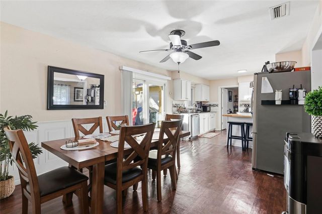 2715 NW 55TH BOULEVARD, Gainesville, FL 32653