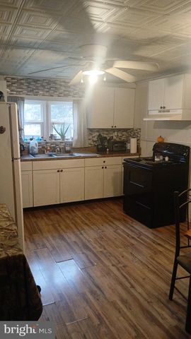 1934 EDGEWOOD RD, Chambersburg, PA 17202