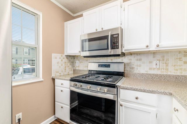 5805 Blendon Place Drive, 13D, Columbus, OH 43230
