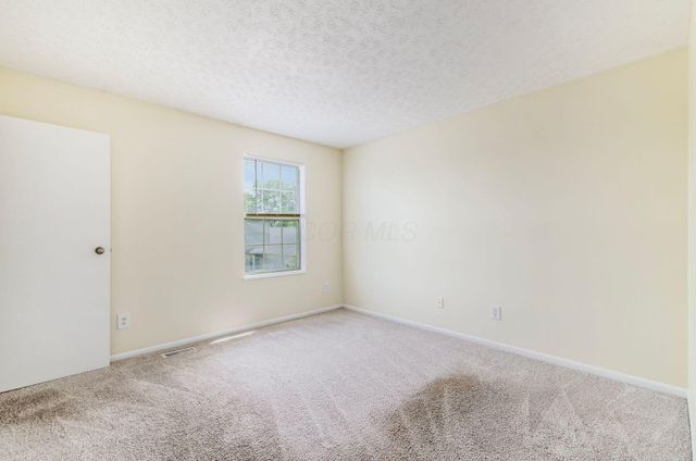 5805 Blendon Place Drive, 13D, Columbus, OH 43230