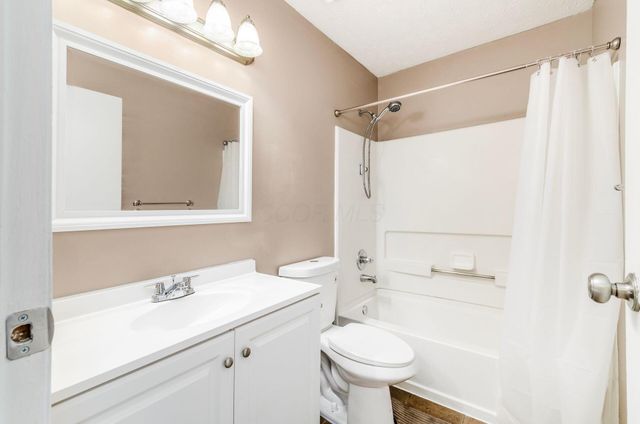5805 Blendon Place Drive, 13D, Columbus, OH 43230