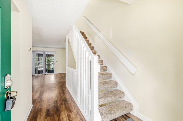 5805 Blendon Place Drive, 13D, Columbus, OH 43230