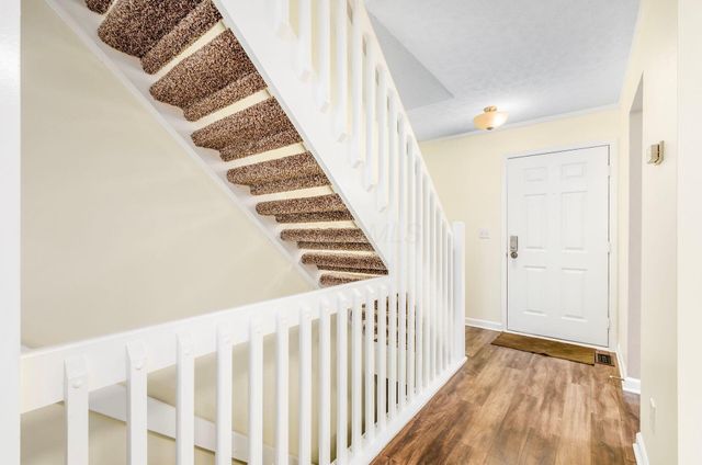 5805 Blendon Place Drive, 13D, Columbus, OH 43230