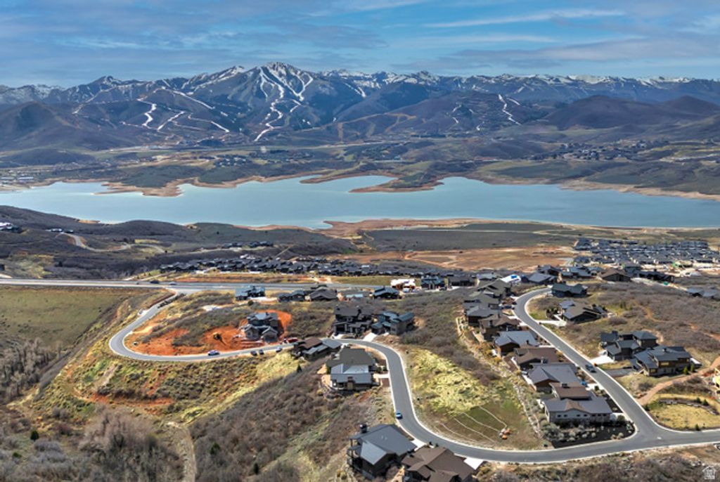 Image 11 of property listing at 11383 N SOARING HAWK LN # 9, Hideout, UT 84036