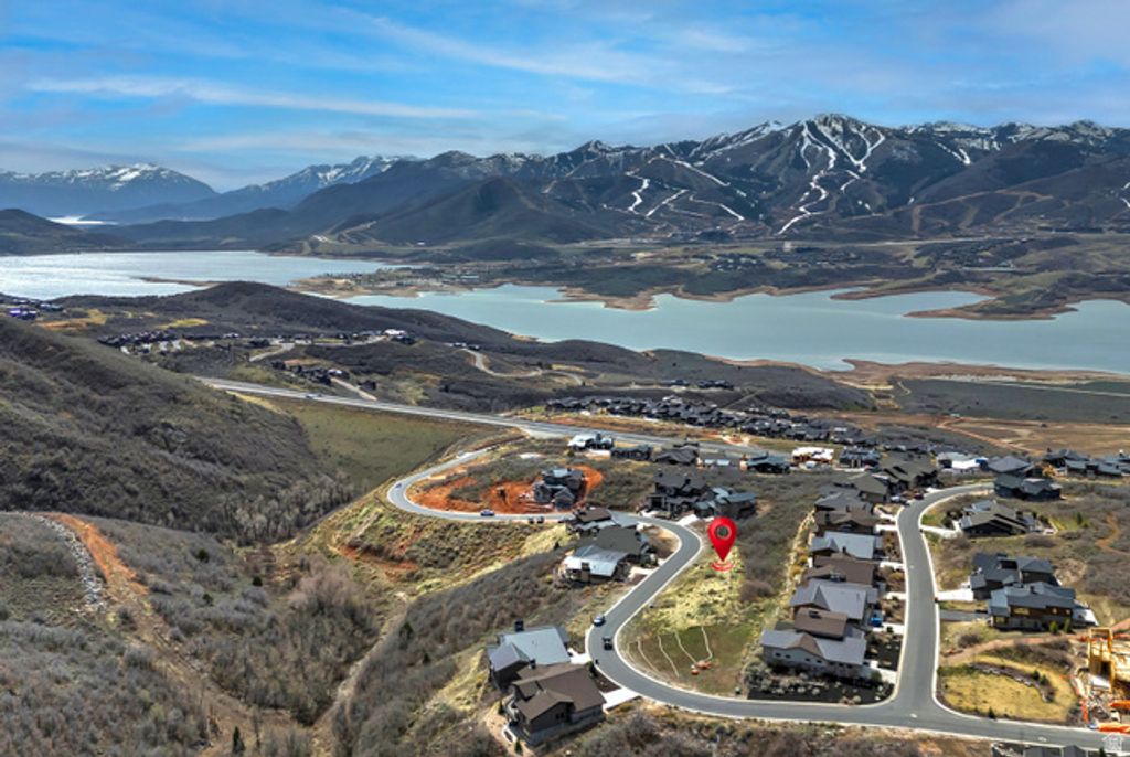 Image 12 of property listing at 11383 N SOARING HAWK LN # 9, Hideout, UT 84036