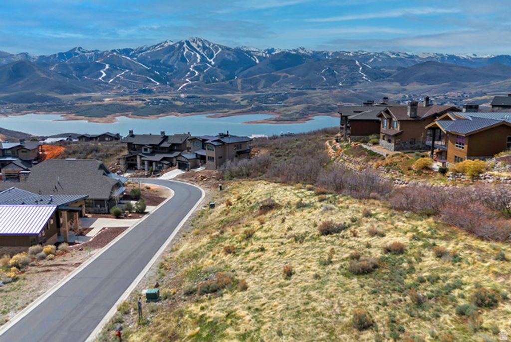 Image 21 of property listing at 11383 N SOARING HAWK LN # 9, Hideout, UT 84036