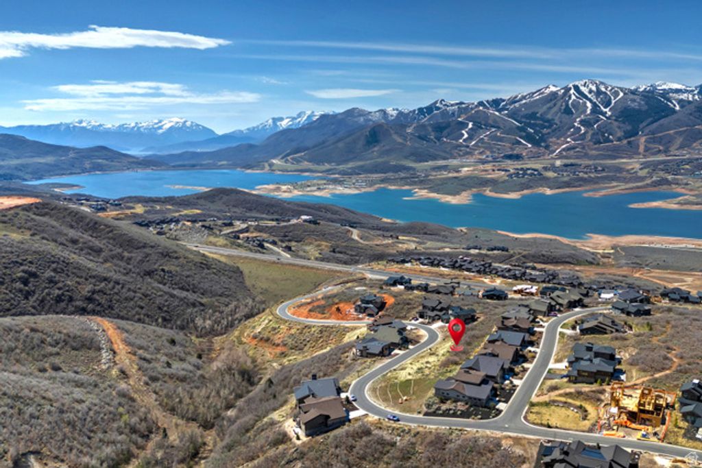 Image 7 of property listing at 11383 N SOARING HAWK LN # 9, Hideout, UT 84036