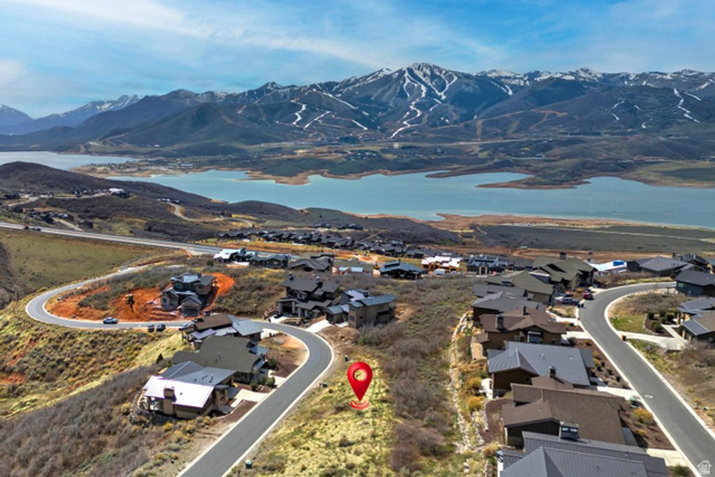Image 9 of property listing at 11383 N SOARING HAWK LN # 9, Hideout, UT 84036