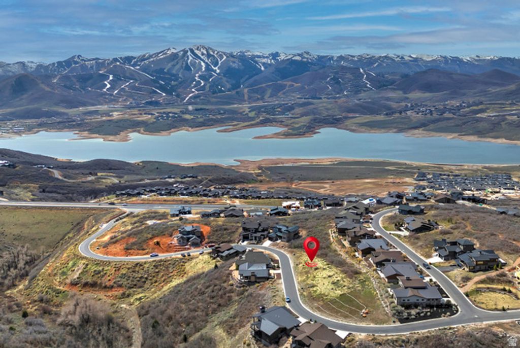 Image 10 of property listing at 11383 N SOARING HAWK LN # 9, Hideout, UT 84036