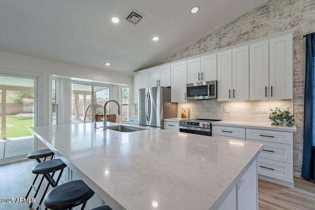 15026 S 28TH Street, Phoenix, AZ 85048