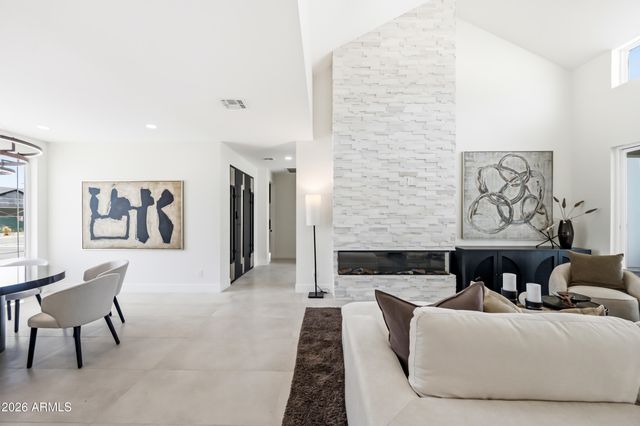 4002 N 34TH Street, Phoenix, AZ 85018