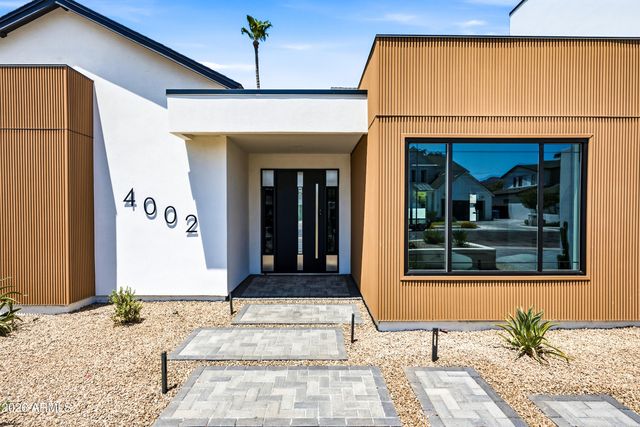 4002 N 34TH Street, Phoenix, AZ 85018