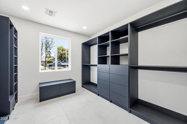 4002 N 34TH Street, Phoenix, AZ 85018