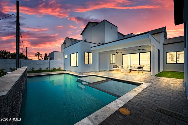 4002 N 34TH Street, Phoenix, AZ 85018
