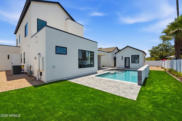 4002 N 34TH Street, Phoenix, AZ 85018