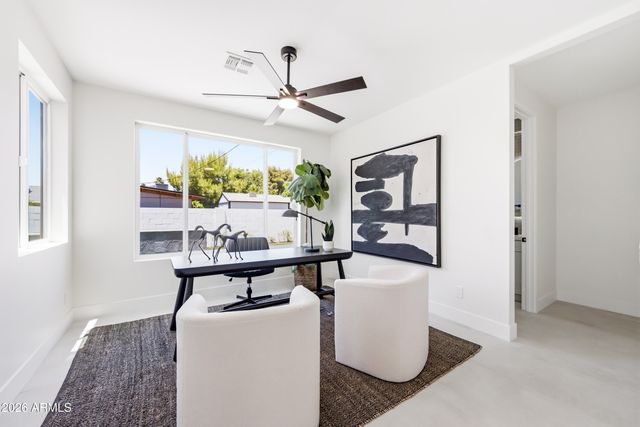 4002 N 34TH Street, Phoenix, AZ 85018