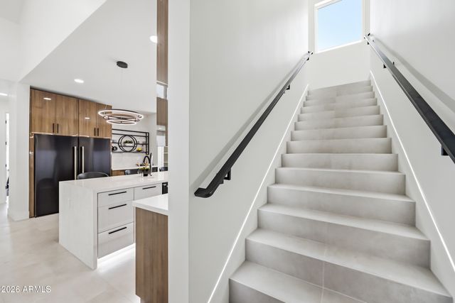 4002 N 34TH Street, Phoenix, AZ 85018