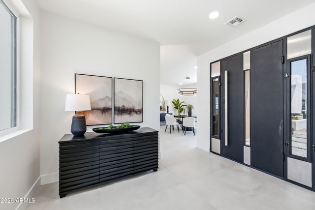 4002 N 34TH Street, Phoenix, AZ 85018